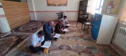 «تلاوت سوره فتح» به نیت پیروزی رزمندگان اسلام در آموزشکده  ملی مهارت خلخال